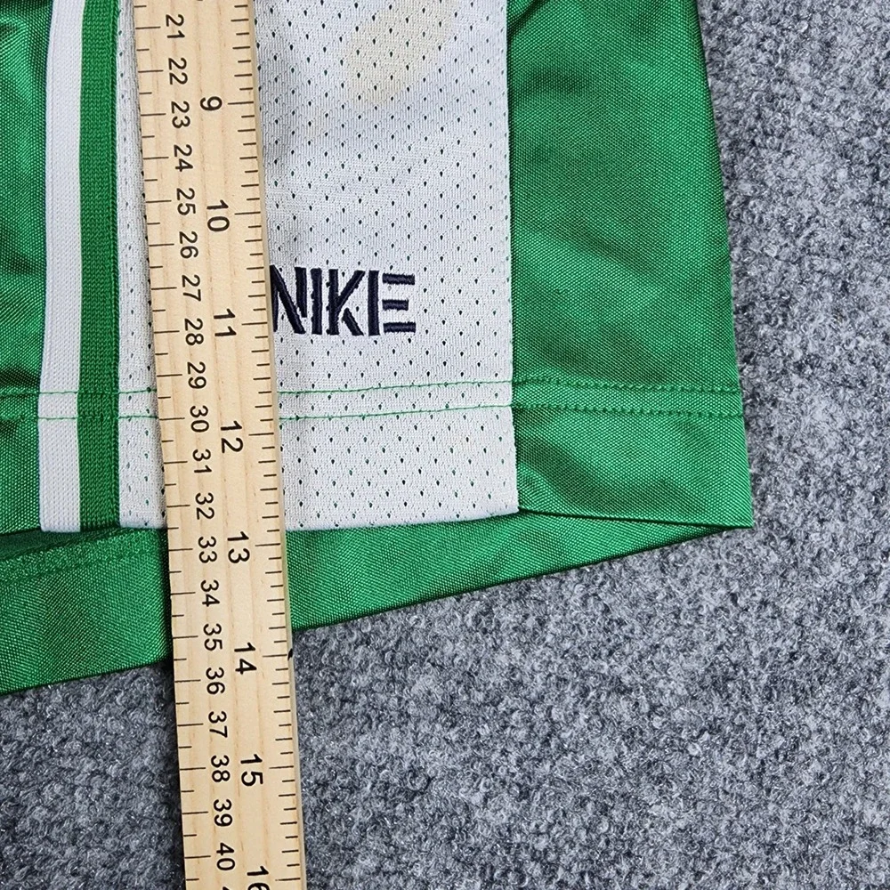 Vintage Nike Green White Mesh Panel Athletic Shorts Boys XL 16-18 Retro Sporty